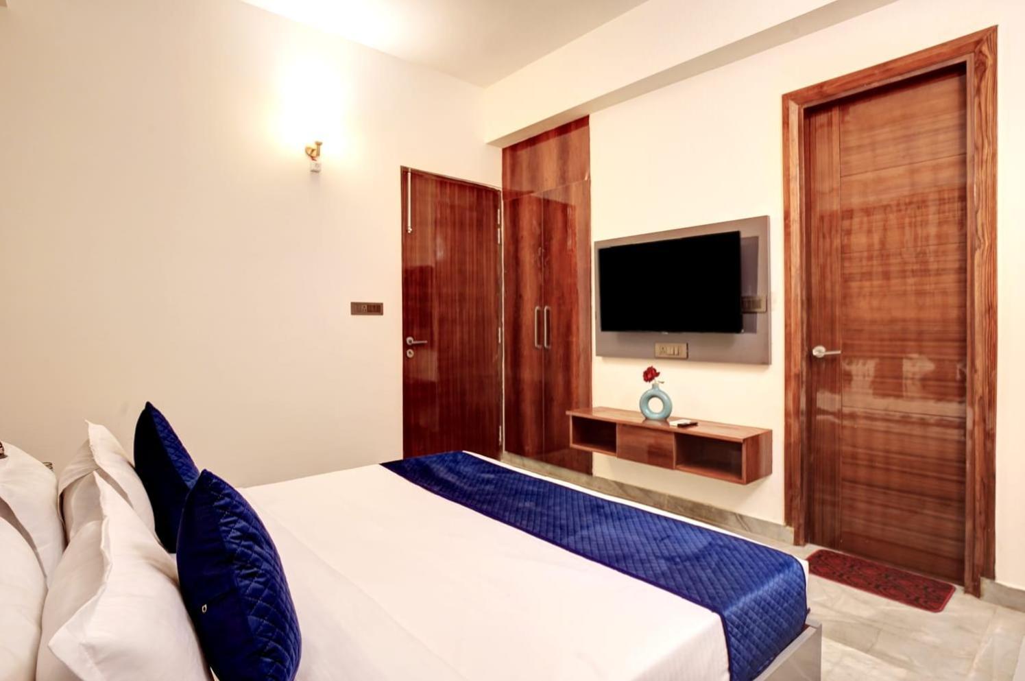 Hotel Elite Grand Near Kailash Hospital Noida Exterior foto