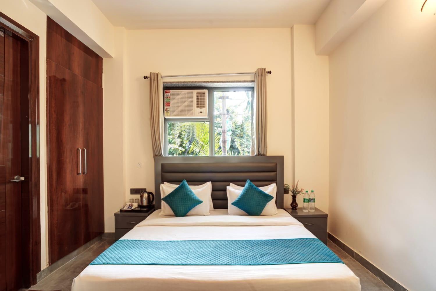 Hotel Elite Grand Near Kailash Hospital Noida Exterior foto