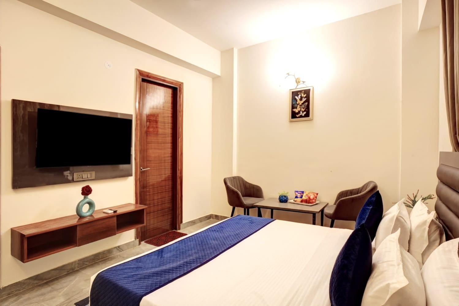 Hotel Elite Grand Near Kailash Hospital Noida Exterior foto