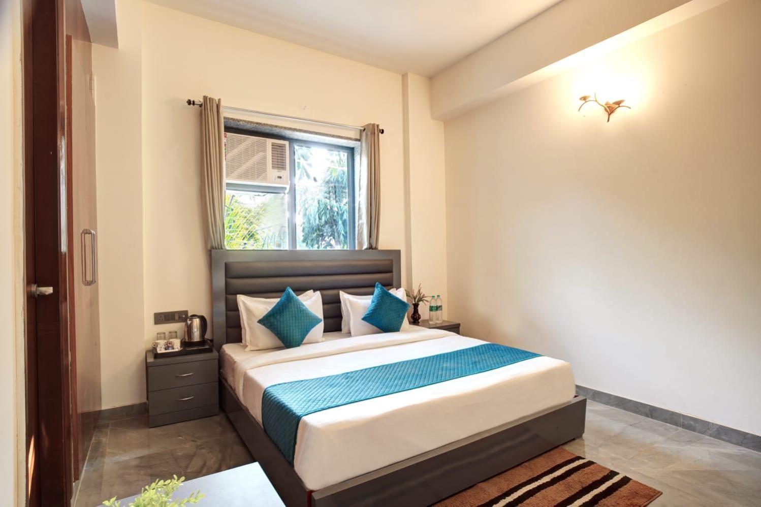 Hotel Elite Grand Near Kailash Hospital Noida Exterior foto