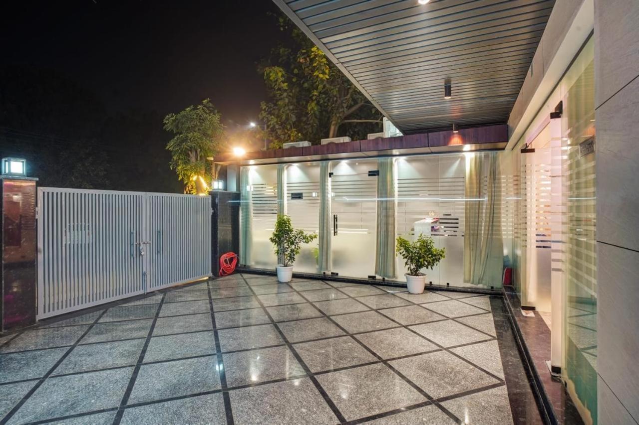 Hotel Elite Grand Near Kailash Hospital Noida Exterior foto